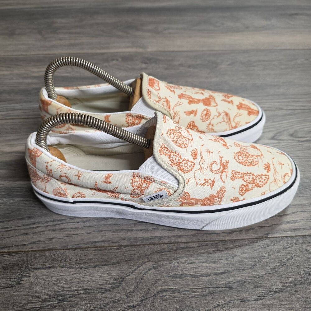Vans Classic Slip On Women Sz 8 Desert Vibes Turtle Dove True White VN0A5JLX8NL